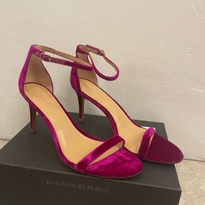 Banana Republic Fuchsia Bare High Heel - Size 11